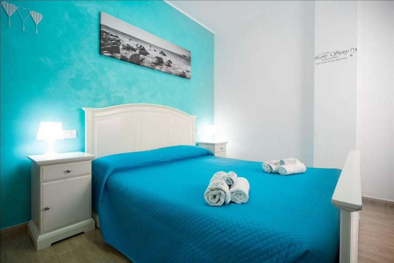 Canary House Gold เบซินดาริโอ ภายนอก รูปภาพ