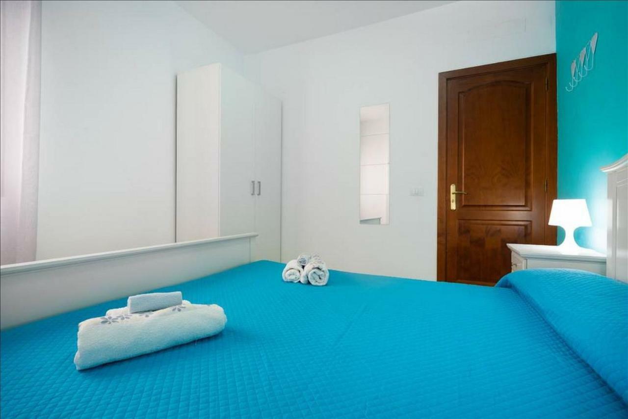 Canary House Gold เบซินดาริโอ ภายนอก รูปภาพ