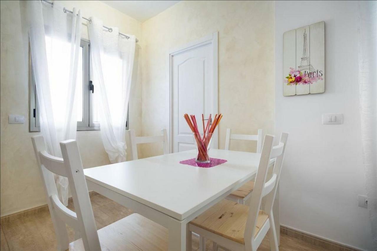 Canary House Gold เบซินดาริโอ ภายนอก รูปภาพ